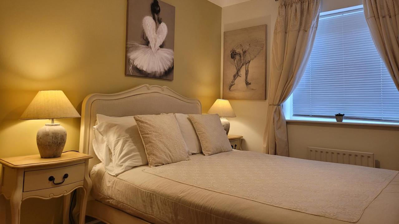 Three Bedroom Apartment By Beautiful Park Londres Exterior foto
