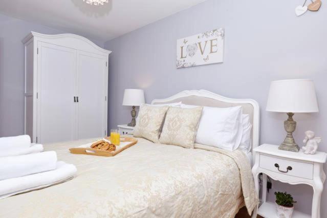 Three Bedroom Apartment By Beautiful Park Londres Exterior foto