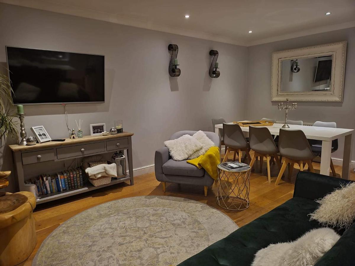Three Bedroom Apartment By Beautiful Park Londres Exterior foto